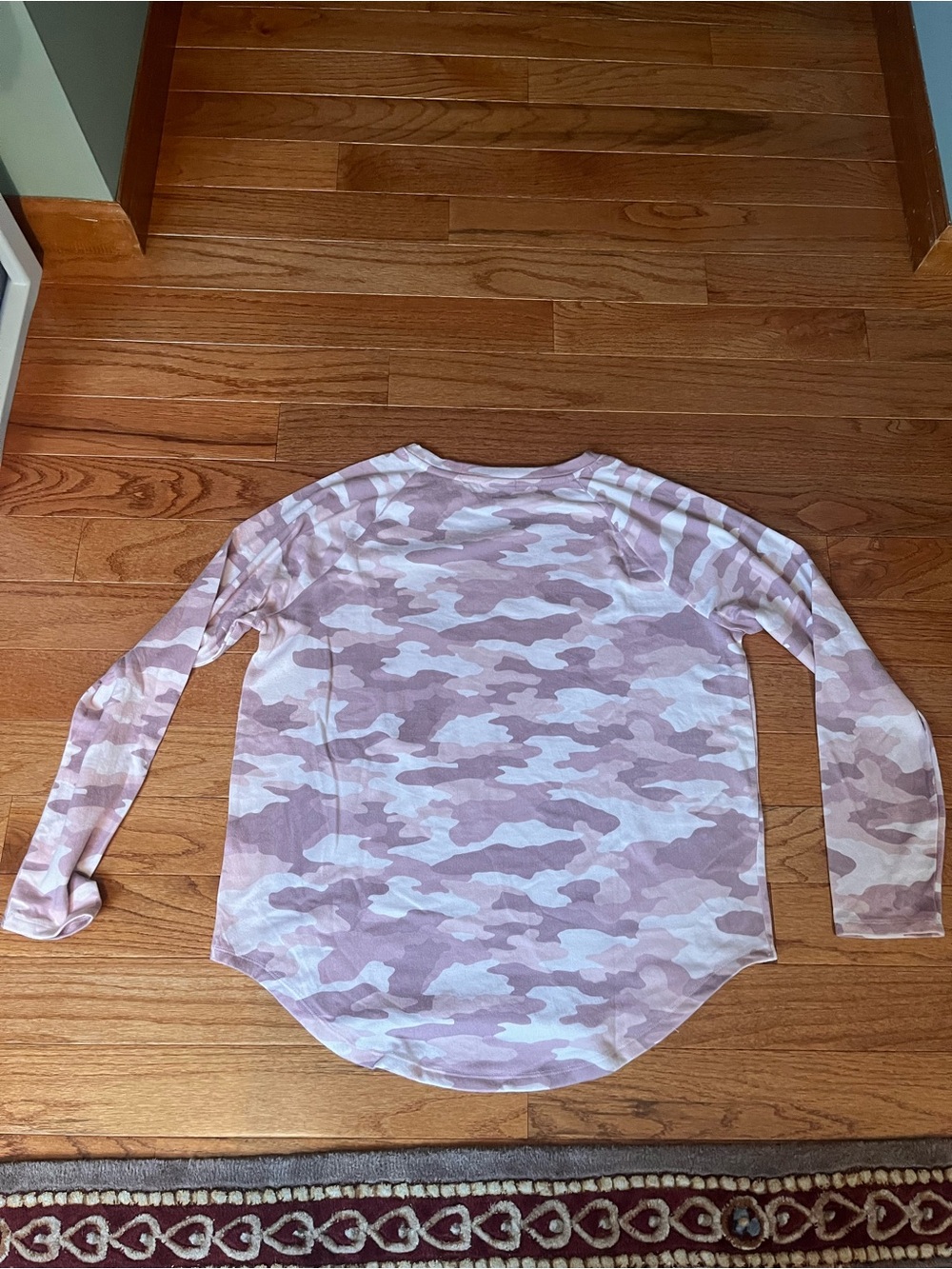 SO Womens XL' Pink Camo Long Sleeve Tee very soft! - Picture 3 of 3
